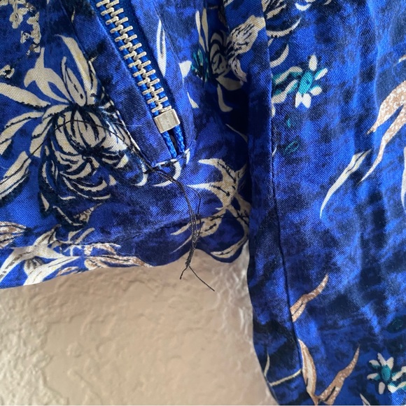 Jaase zipper blue floral zip up blouse - Picture 5 of 7